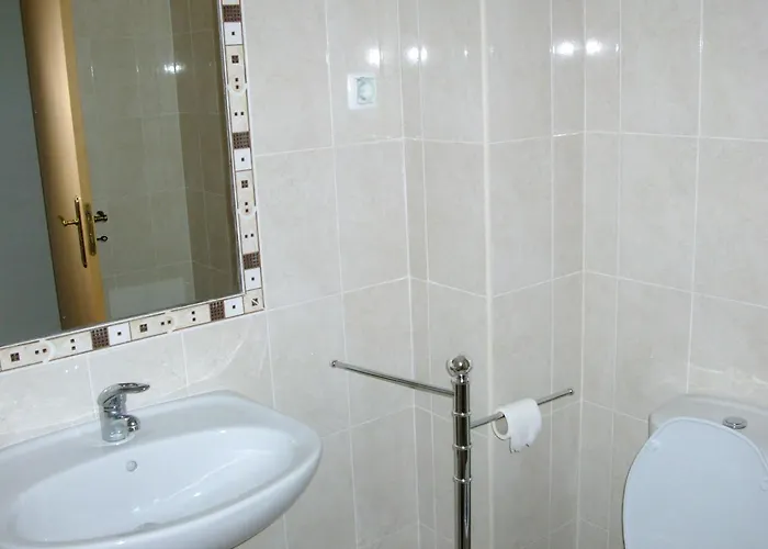 2 Bedroom 5 Min From Falesia And Close To Center H Lägenhet *