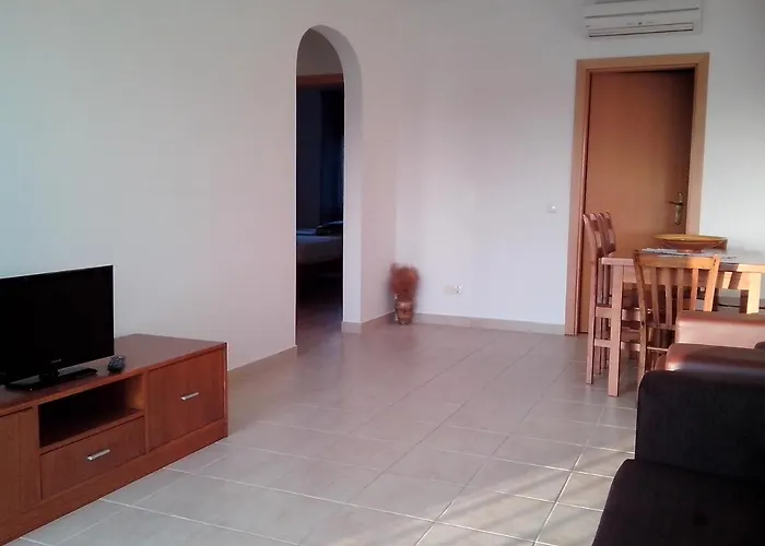 Lägenhet 2 Bedroom 5 Min From Falesia And Close To Center H Albufeira